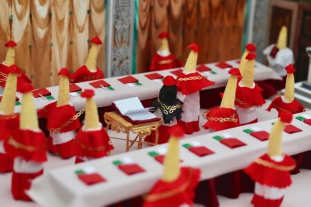 A quirky vegetable sculpture contest features a squash Donald Trump and a papal ‘Cornclave’